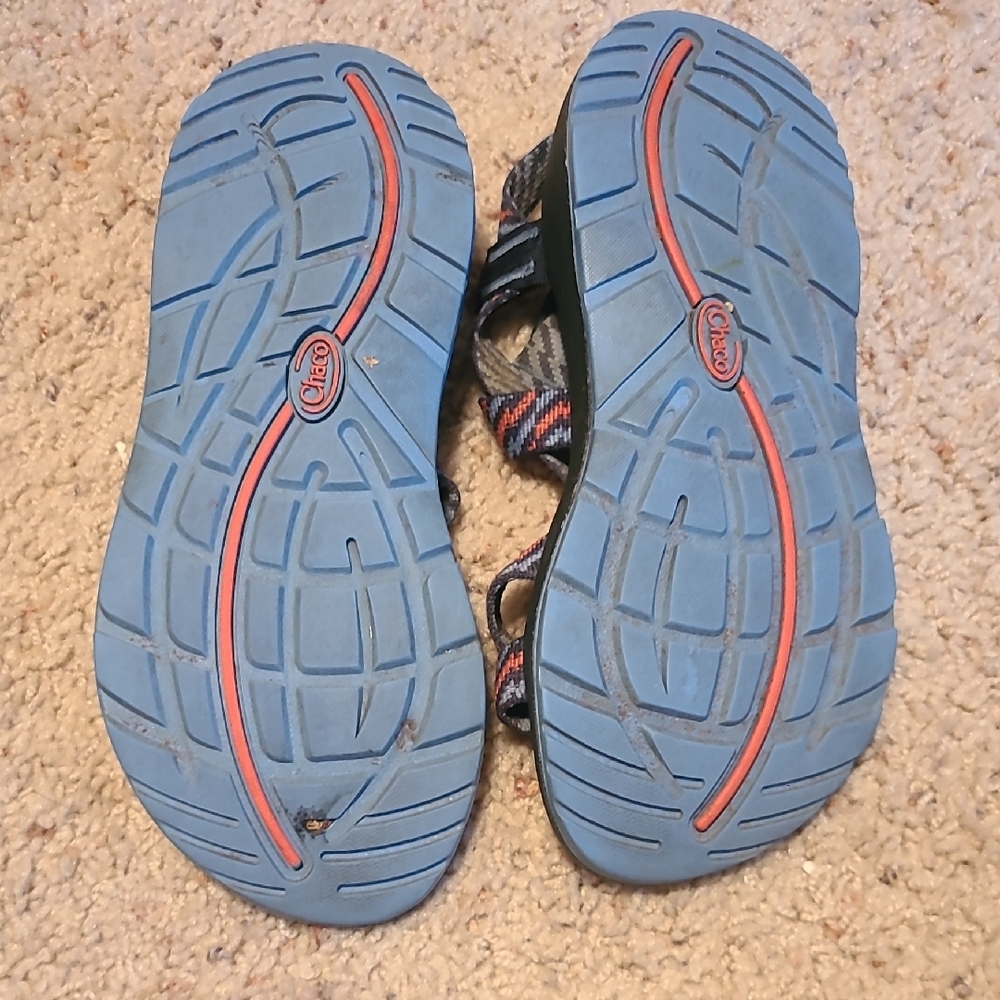 Chaco Womens Strappy Sandals - Blue and Pink Pattern size 8 used. - Picture 2 of 6